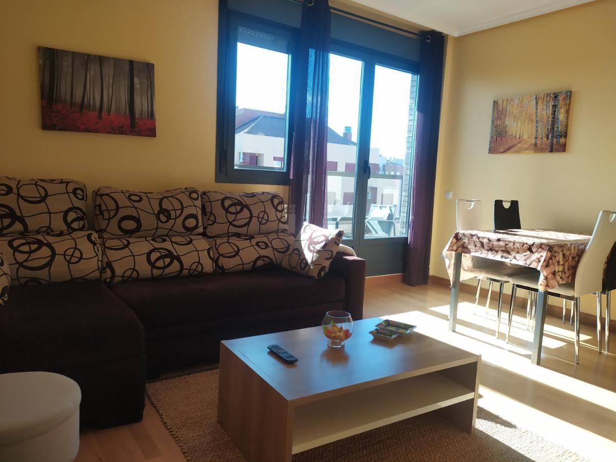Italia Piscina Aire Acondicionado Terraza Y Vistas Montana Ideal Mascotas Apartment Logroño